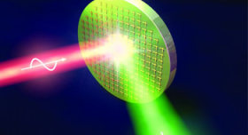 An image of a green and red laser.